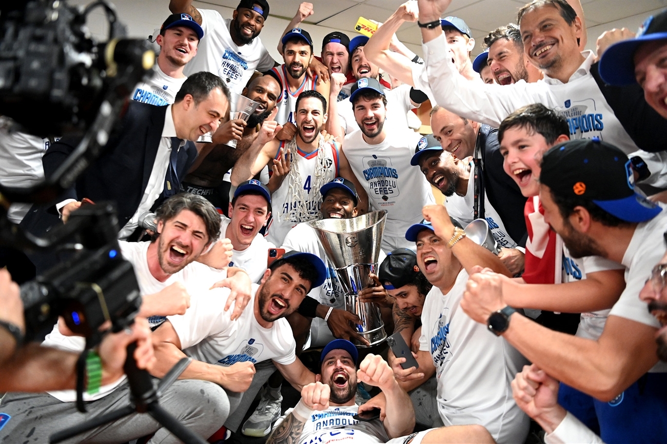Eurolega: tutti dietro Efes e Barcellona