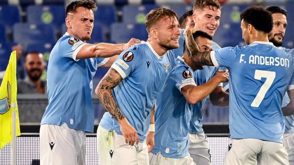 Lazio e Roma, guardarsi alle spalle