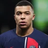 Mbappè saluta il PSG dopo 7 anni
