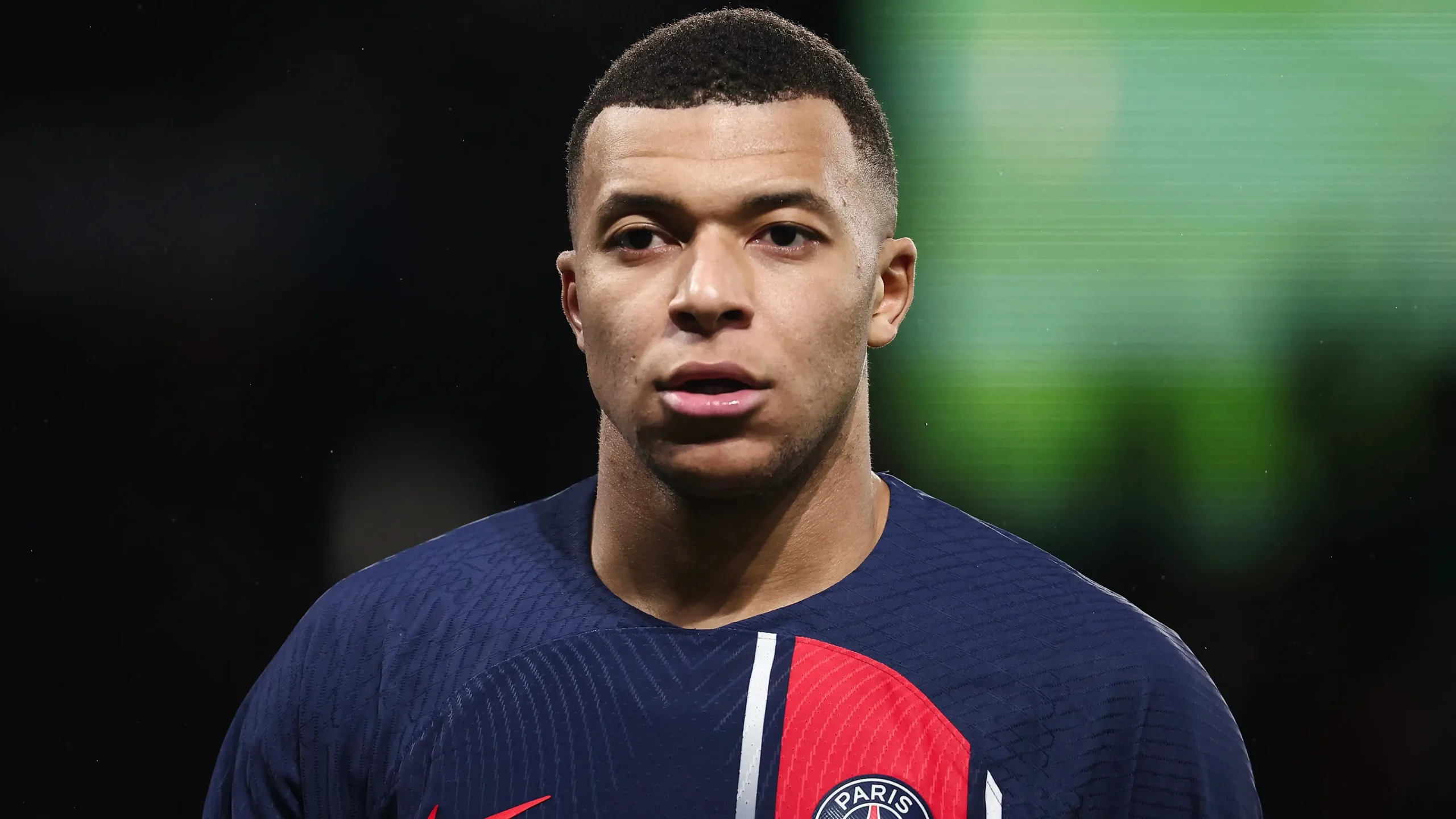 Mbappè saluta il PSG dopo 7 anni