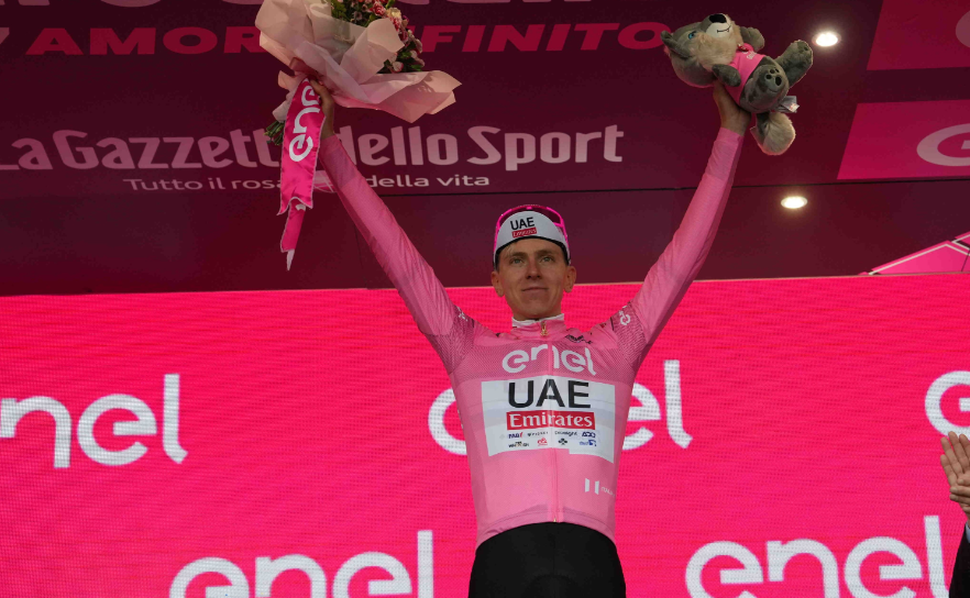 Pogacar trionfa ad Oropa 25 anni dopo Marco Pantani