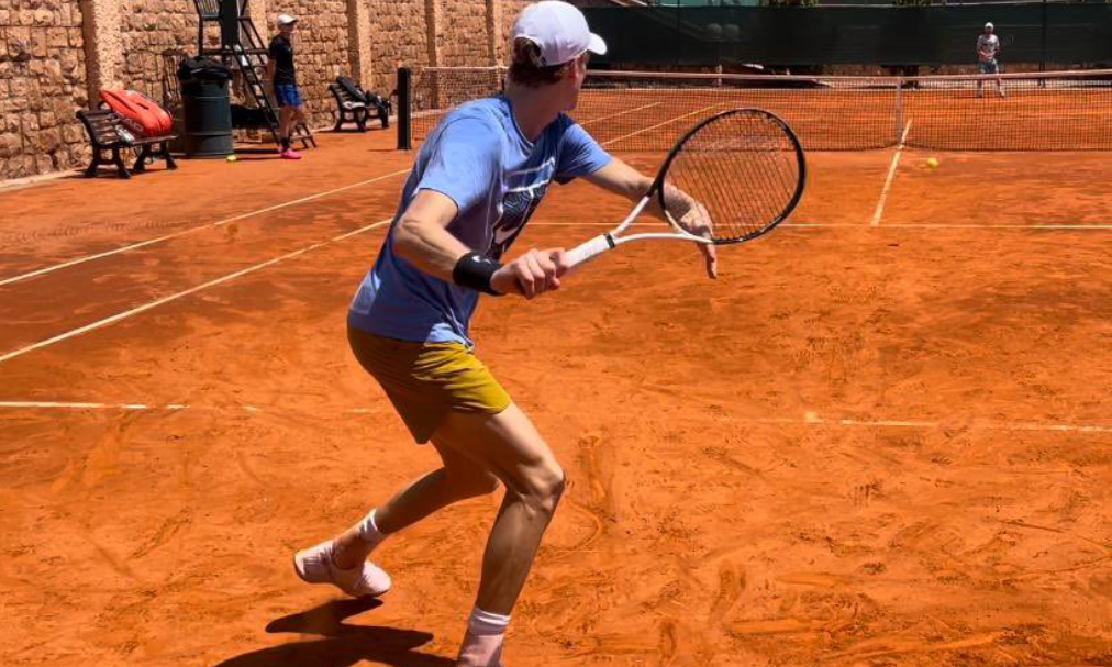 Roland Garros, Sinner torna in campo domani