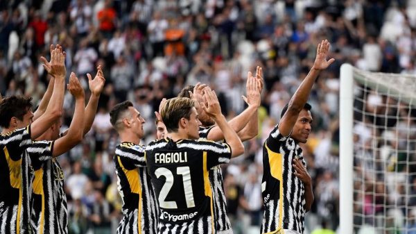 La Juventus saluta Alex Sandro: "Sei parte della nostra storia"