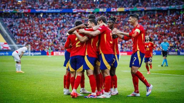 La Spagna esulta dopo un gol