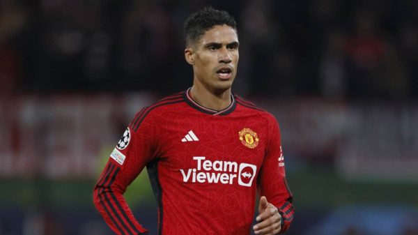 Varane dovrebbe essere annunciato domani dal Como