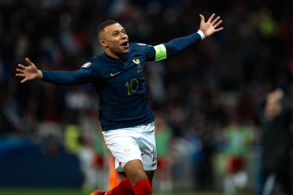 Mbappé Francia Petit