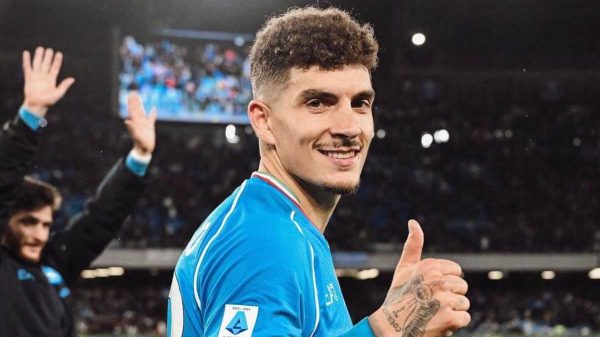 Napoli, annuncio su Di Lorenzo!