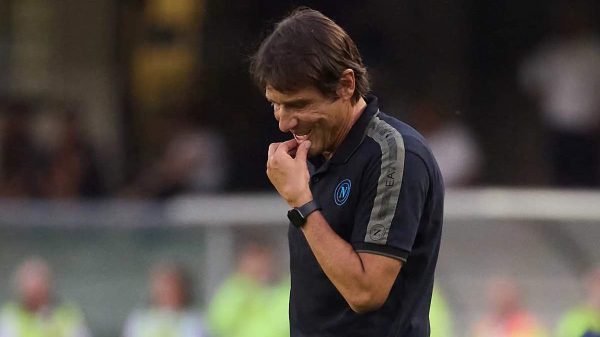 Conte sbotta in conferenza stampa sul mercato.
