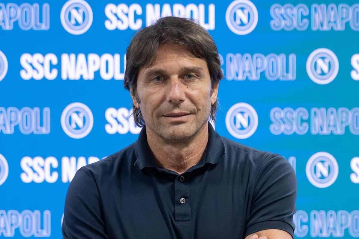 Conte Napoli conferenza stampa