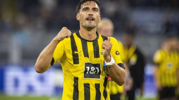 Hummels vicino alla Roma.