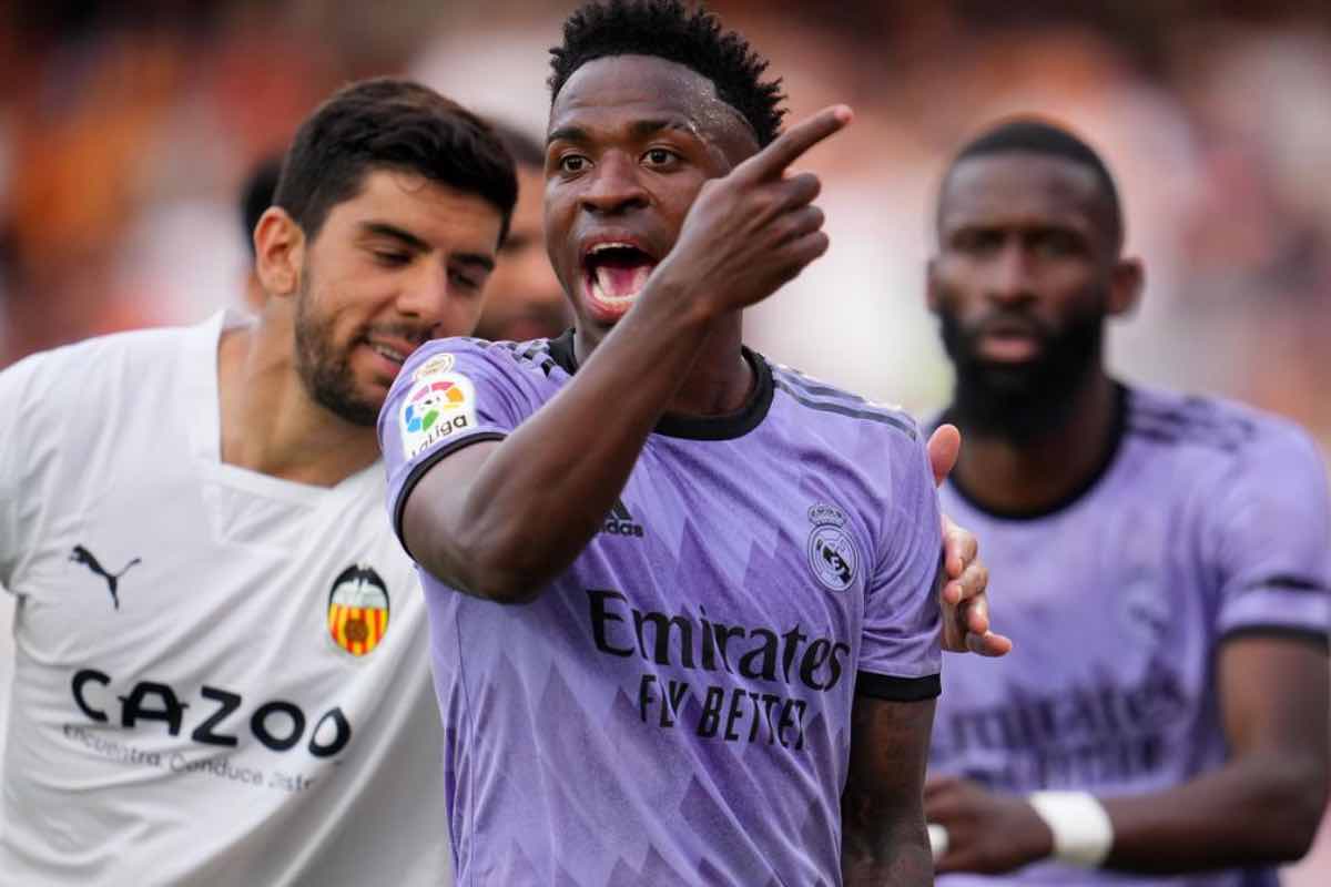 Punito il tifoso che ha rivolto frasi razziste nei confronti di Vinicius e Chukwueze.