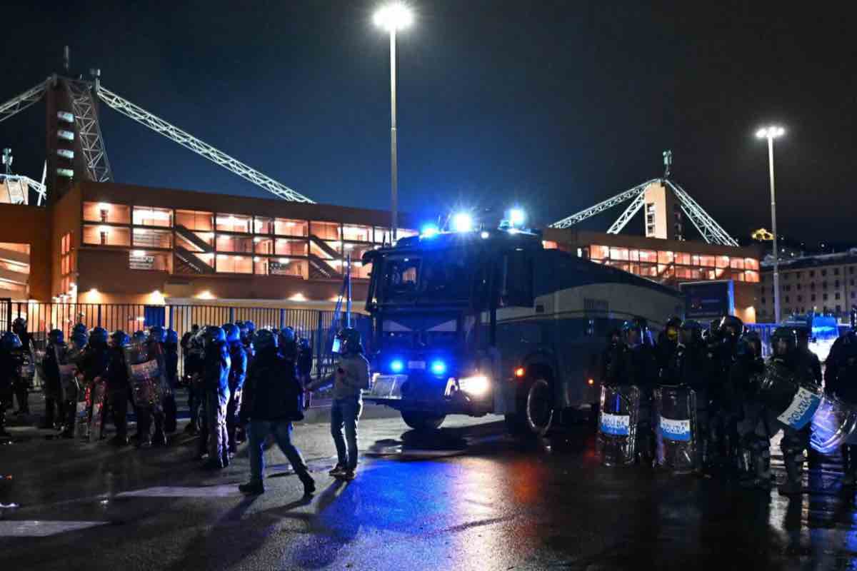 Genoa-Juventus si giocherà a porte chiuse.