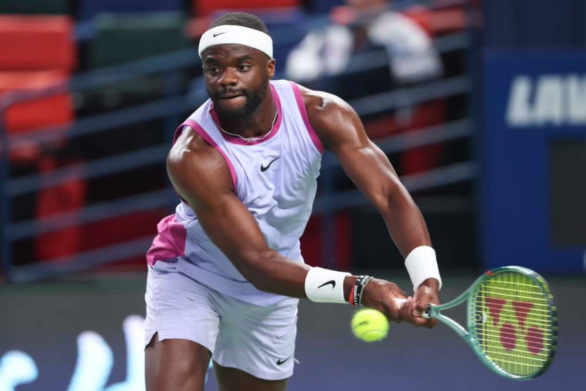 Tiafoe sbotta contro l’arbitro