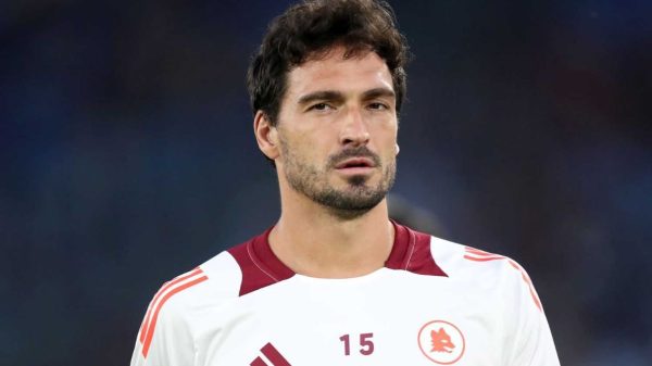 Hummels smentisce le voci sul suo rientro in spogliatoio durante Verona-Roma