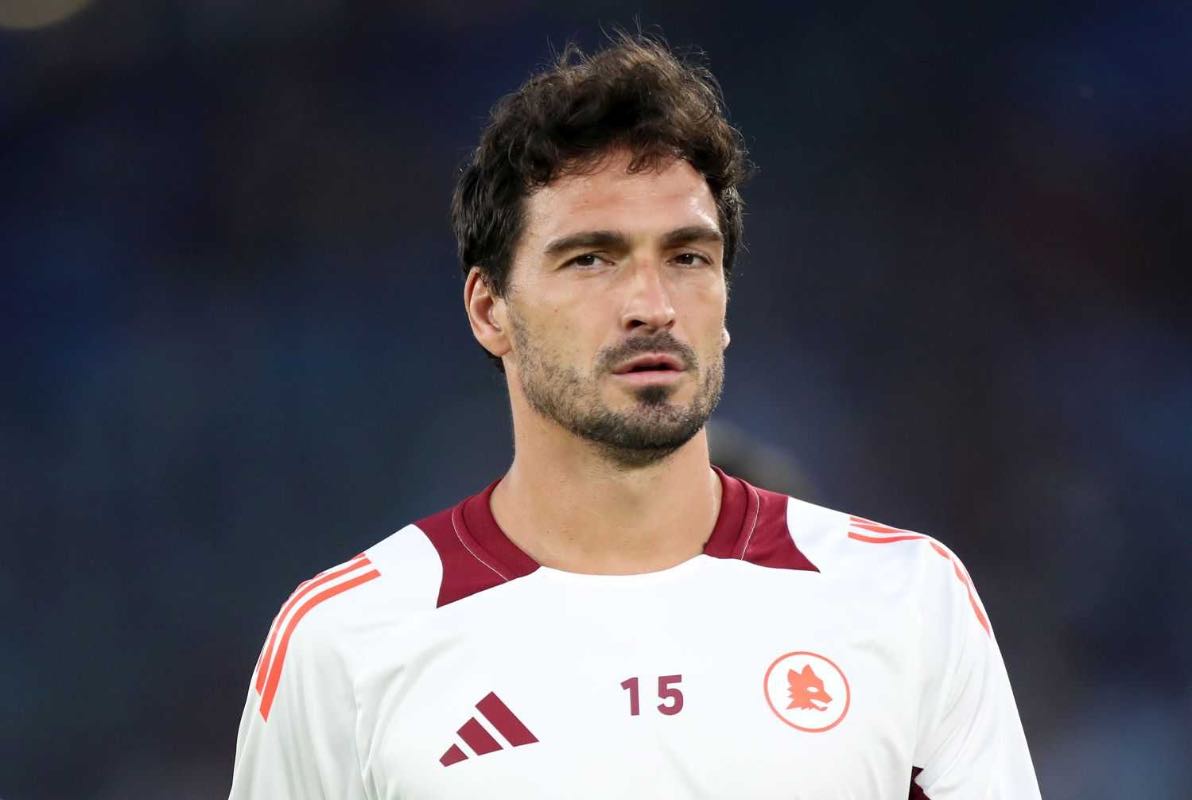 Hummels smentisce le voci sul suo rientro in spogliatoio durante Verona-Roma