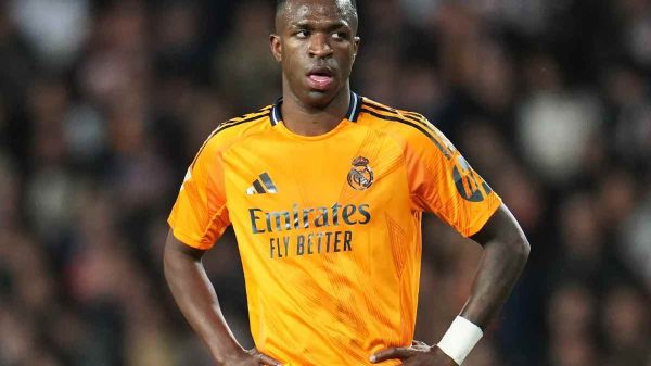 Il Real prova a blindare Vinicius