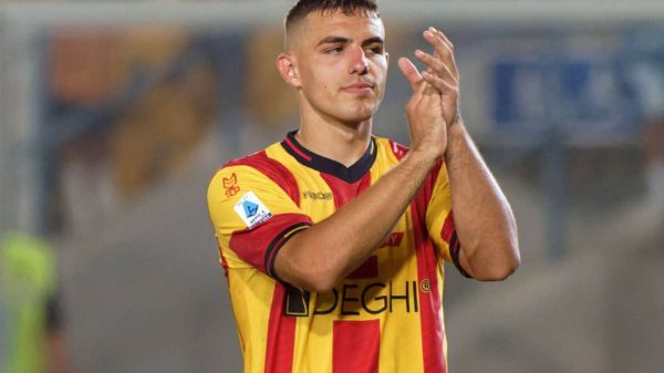 Il Betis ci prova per Krstovic, ma il Lecce fa muro