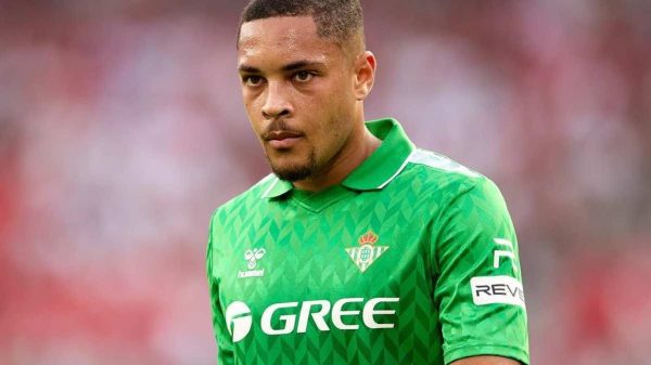 Vitor Roque torna in Brasile