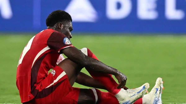 Pessime notizie per il Bayern: si fermano Davies e Upamecano