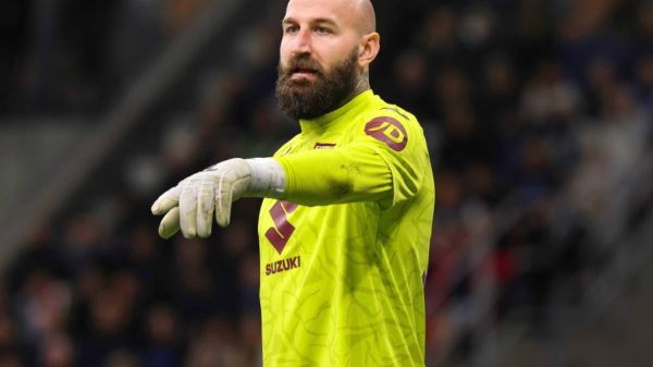 Una clausola nel contratto del portiere del Torino potrebbe aiutare il Napoli