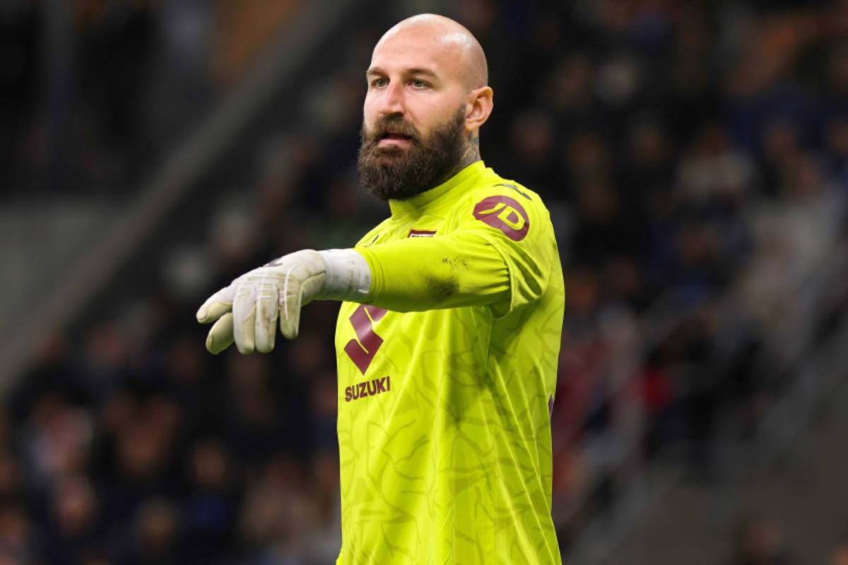 Una clausola nel contratto del portiere del Torino potrebbe aiutare il Napoli