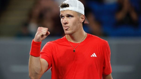 Mensik raggiunge la prima finale di un Masters 1000 ed elogia Sinner