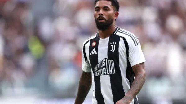 Douglas Luiz attacca la Juve
