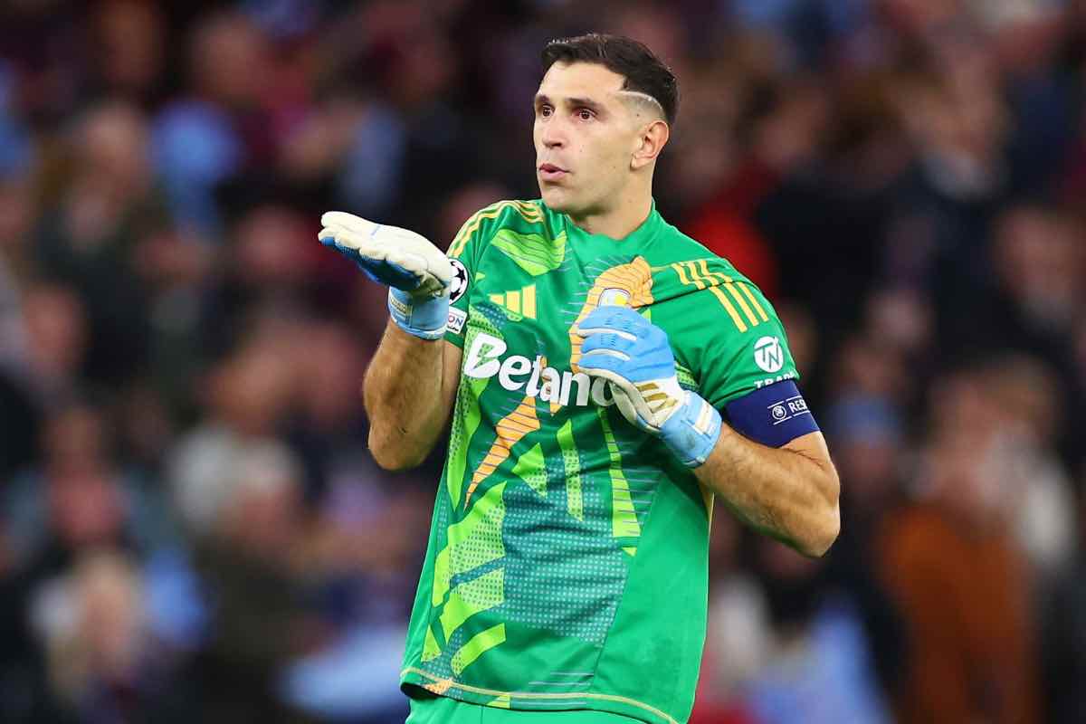 Emiliano Martinez potrebbe lasciare l’Aston Villa a fine stagione
