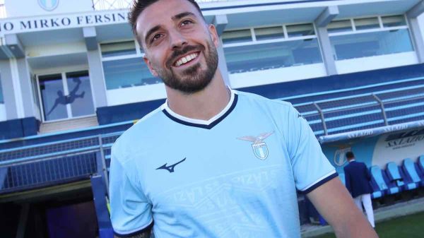 Brighton e Bournemouth puntano Gila: il piano della Lazio