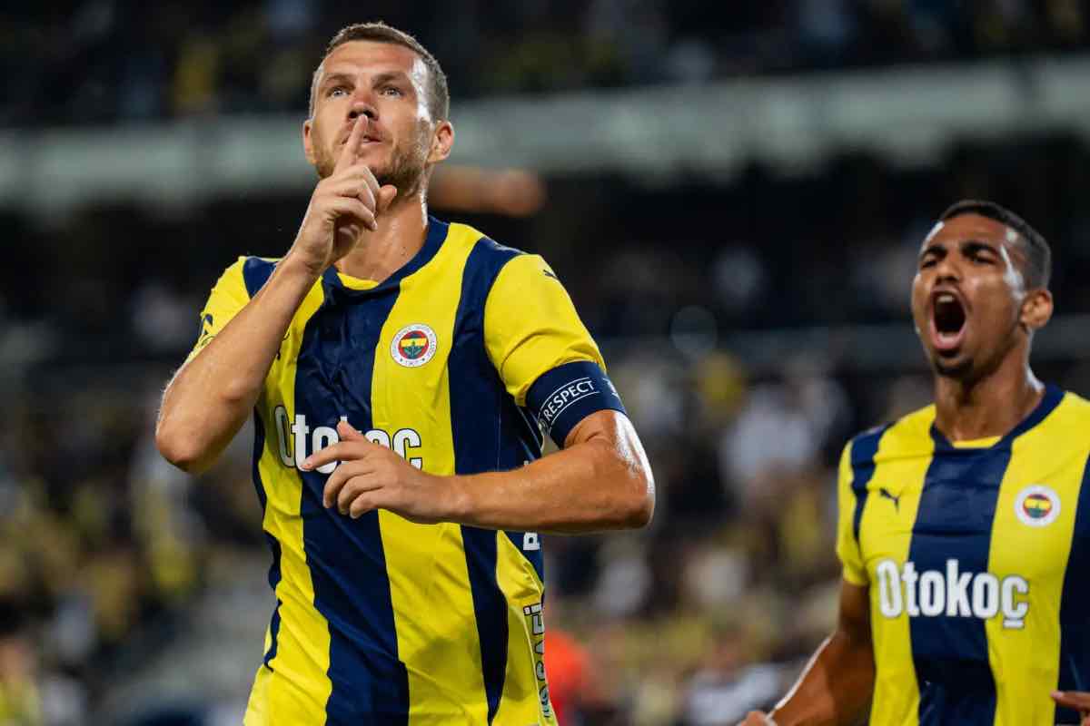 Dzeko, futuro diviso tra Bologna e Fiorentina