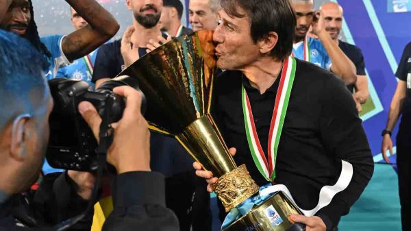 Napoli, Conte vuole i nuovi acquisti subito