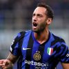 L’Inter fissa il prezzo per Calhanoglu: non parte per meno di 30 milioni