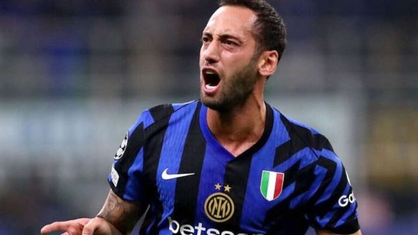 L’Inter fissa il prezzo per Calhanoglu: non parte per meno di 30 milioni