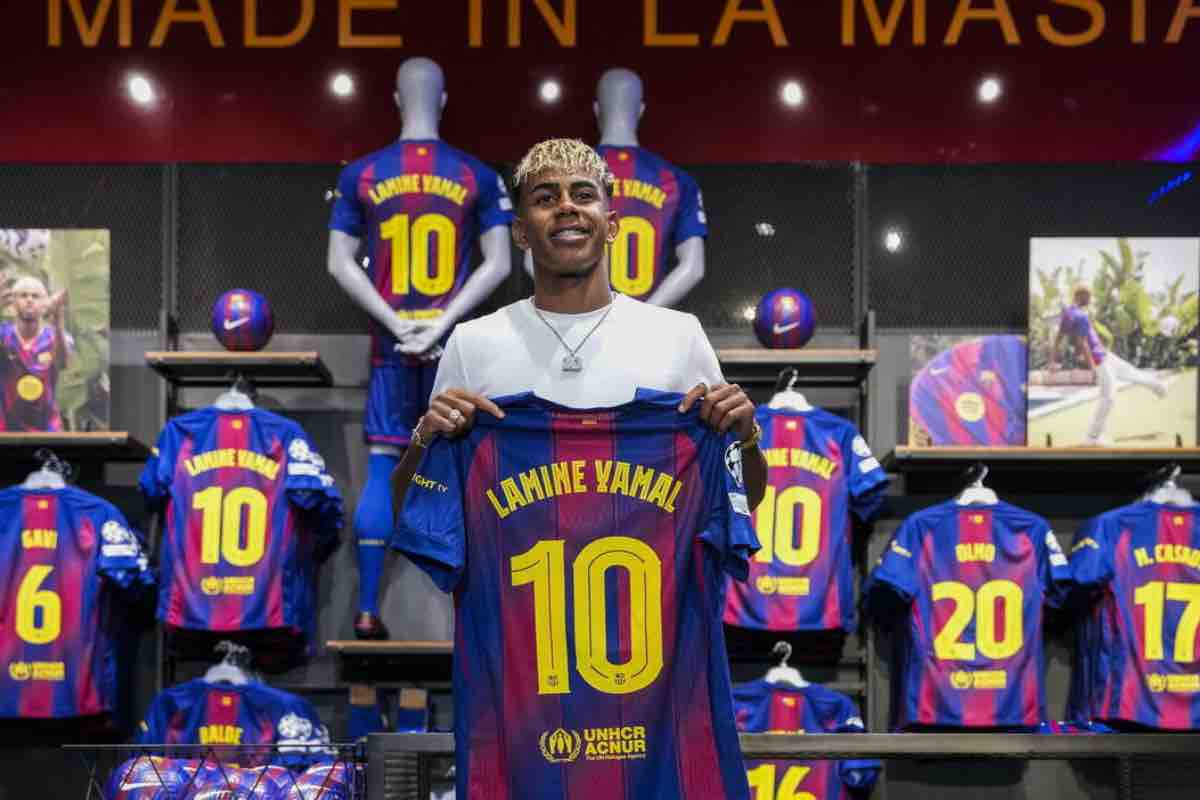 Lamine Yamal è il nuovo numero 10 del Barcellona