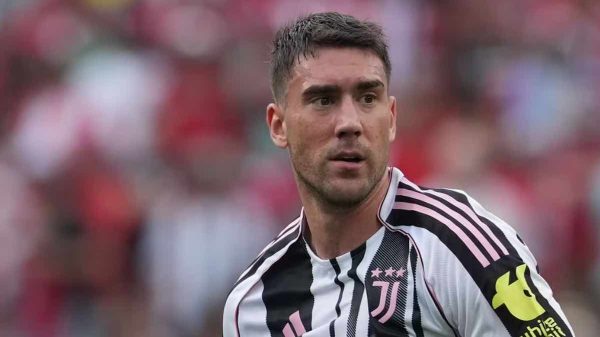 Caso Vlahovic, la Juve vuole cedere: i club interessati