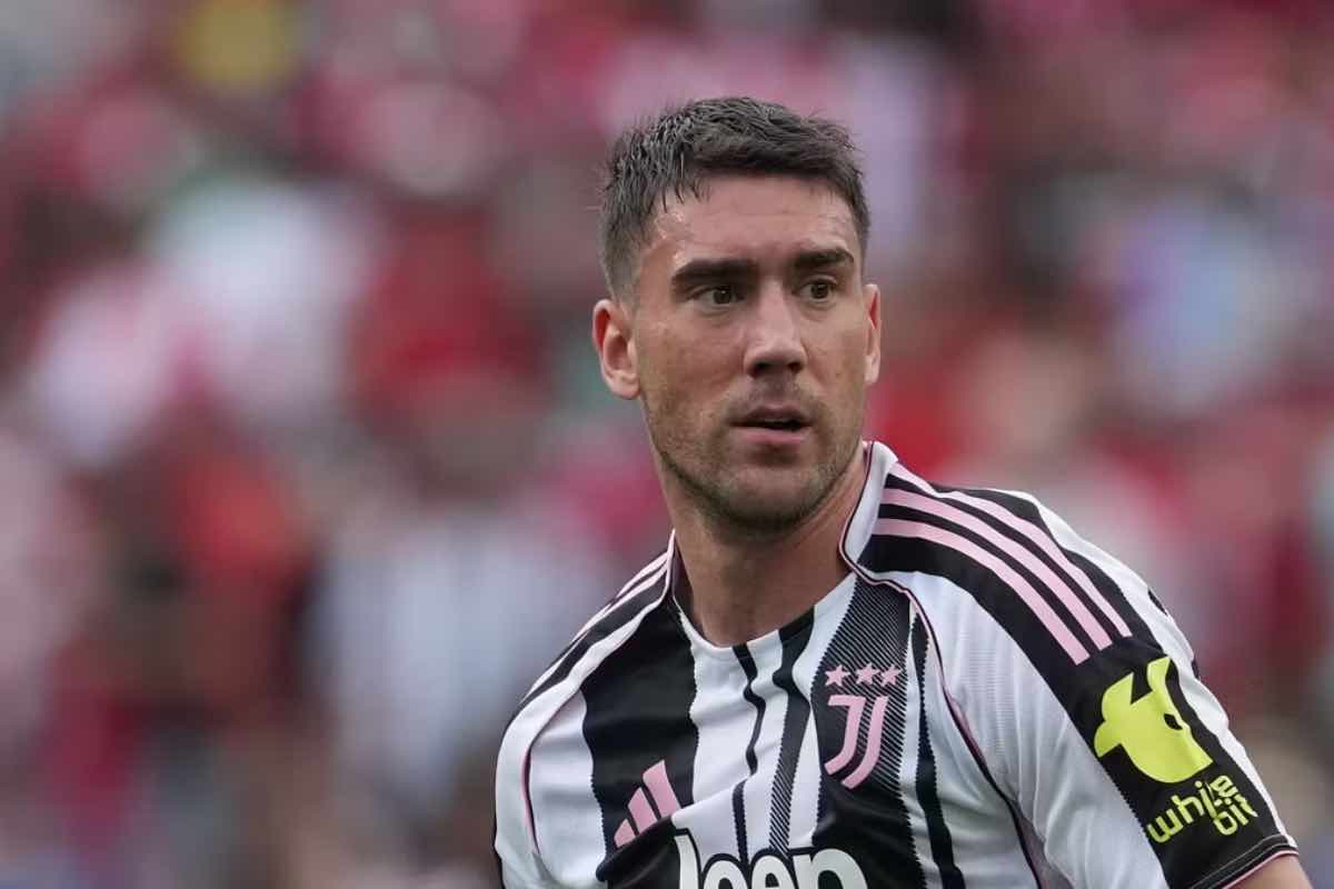 Caso Vlahovic, la Juve vuole cedere: i club interessati