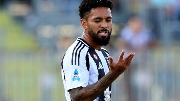 Douglas Luiz in rotta con la Juve: salta il primo giorno di ritiro