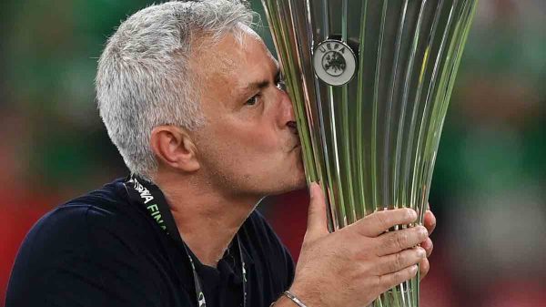 Mourinho e le dolci parole sulla Roma