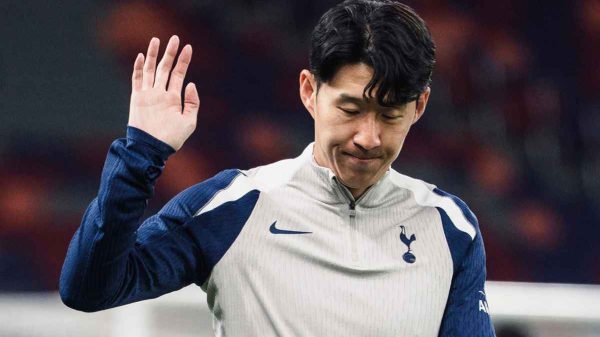 Son saluta il Tottenham