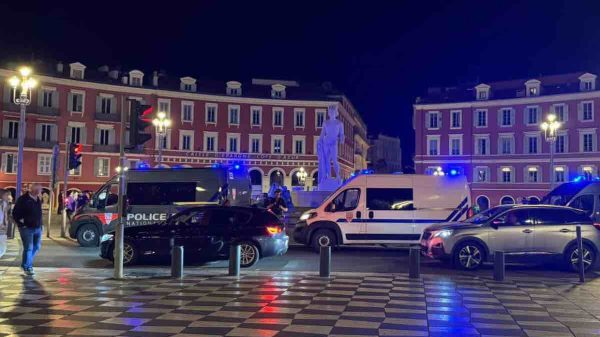 Nizza-Roma, violenti scontri nella notte: più di 100 tifosi della Roma arrestati