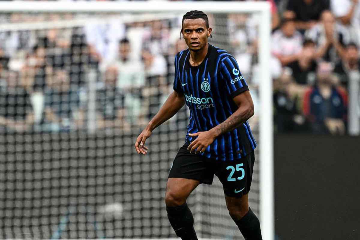 Super prova di Akanji contro la Roma: Barella e Bastoni apprezzano