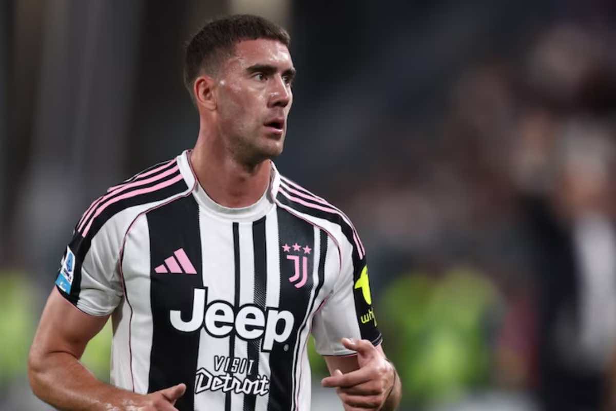 Juventus, sospiro di sollievo per Vlahovic: i tempi di recupero