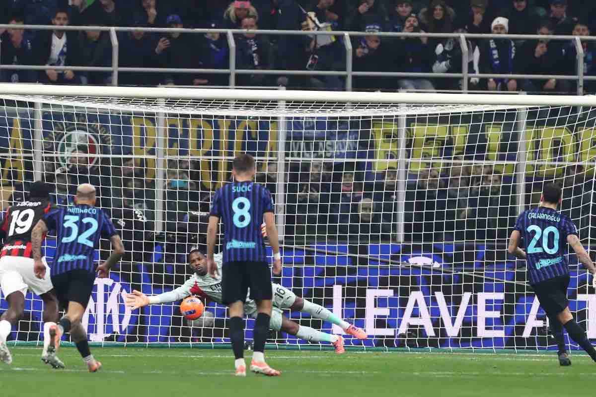 Inter, Calhanoglu sbaglia il rigore: la clamorosa coincidenza