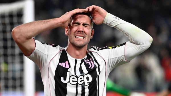 Juventus, lungo infortunio e operazione per Vlahovic: quando torna