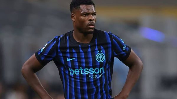 Inter, il rientro di Dumfries è più lungo del previsto