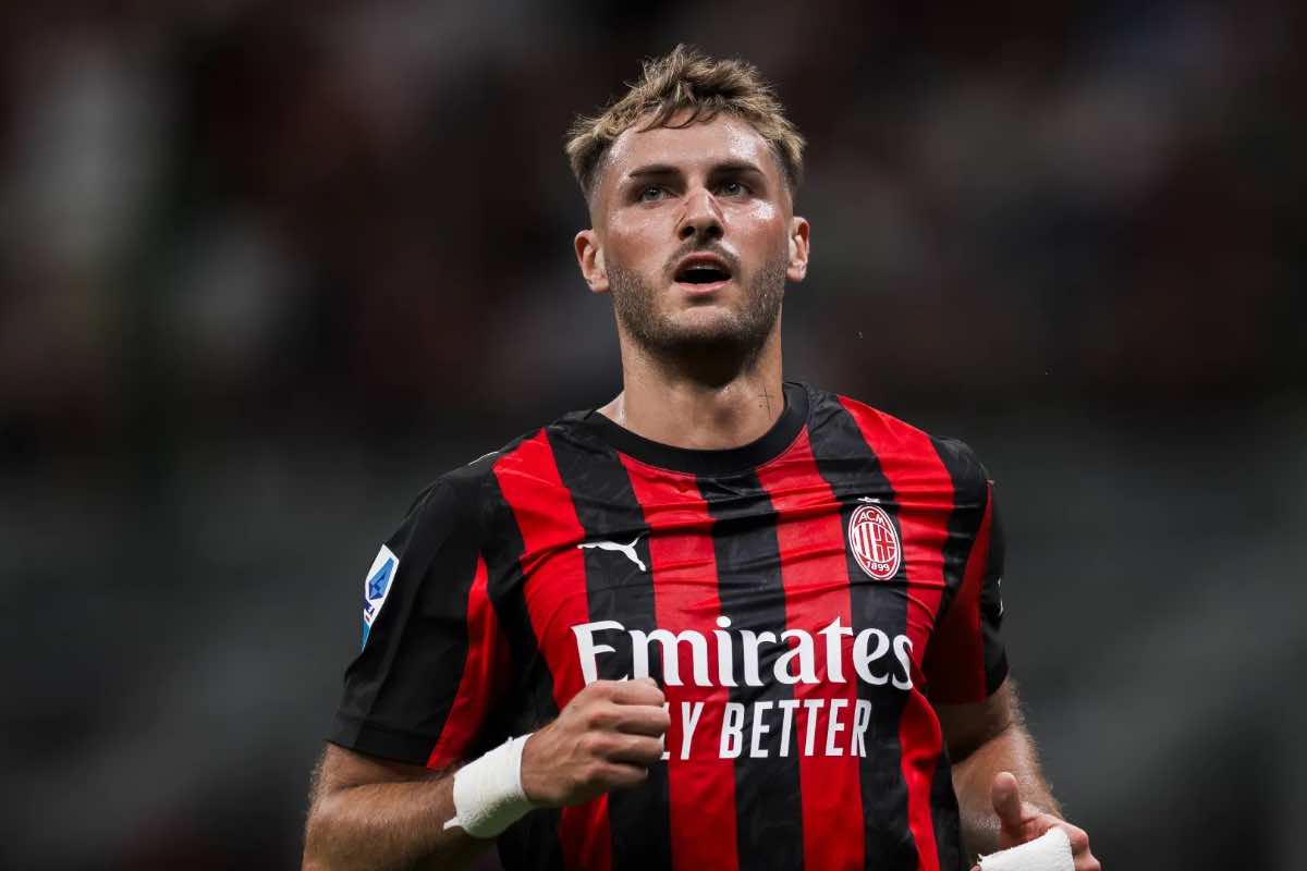 Milan, Gimenez può partire un anno dopo: il motivo