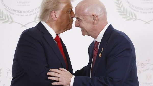 Infantino e FIFA accusati denunciati per il premio per la pace dato a Trump
