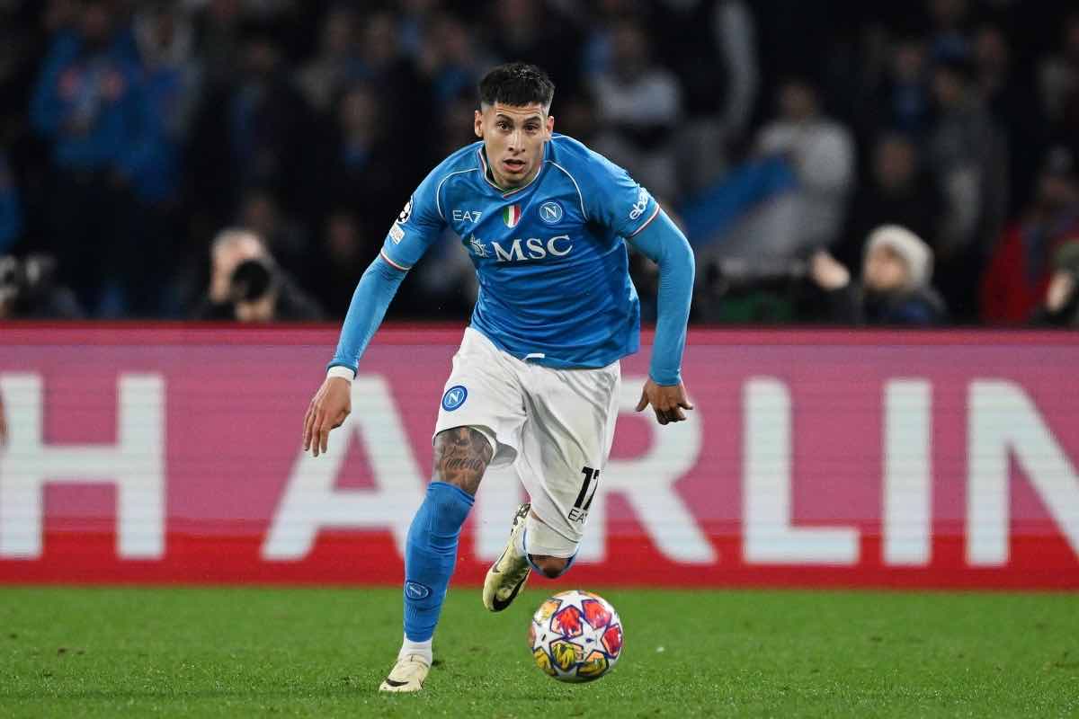 Napoli, Olivera a rischio per il Milan: si scalda Spinazzola
