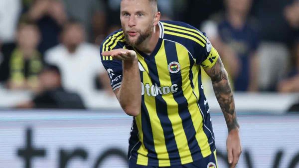 Milan, Allegri vuole rinforzare la difesa: Skriniar e Gatti i preferiti