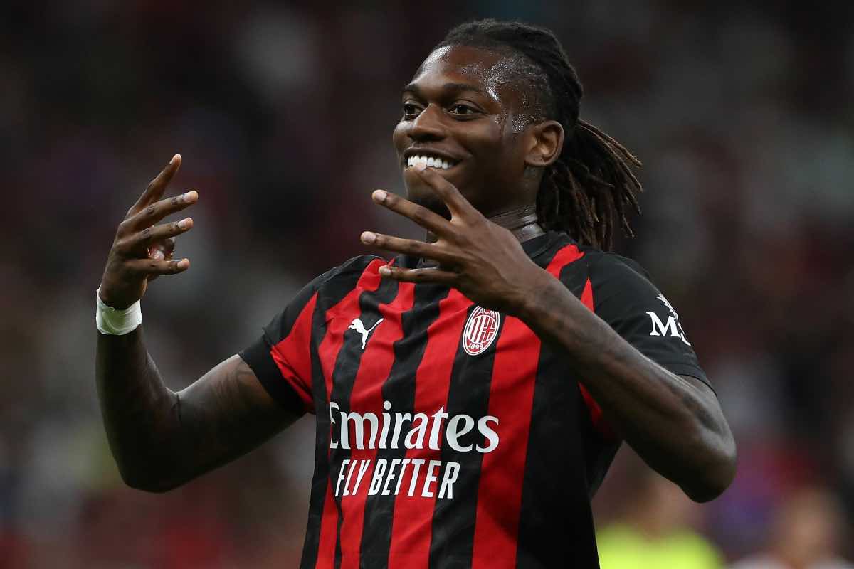 Milan, arrivano ottime notizie sul fronte Leao: torna contro il Verona